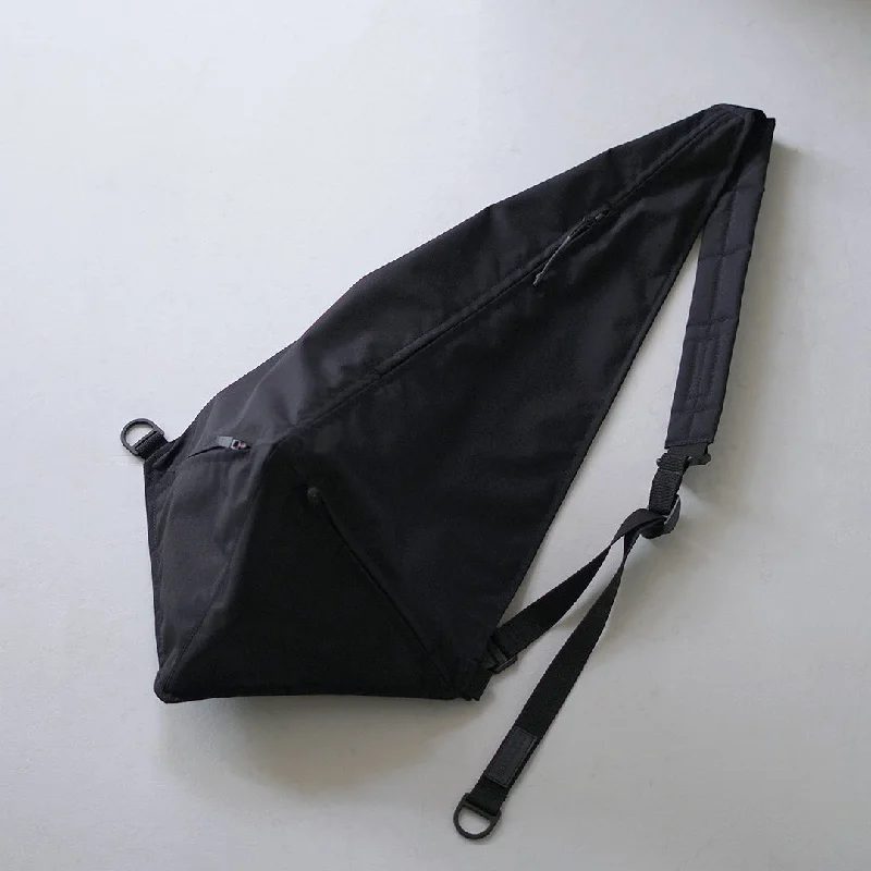 BAICYCLON BY BAGJACK / BCL-73 Triangle One Strap Bag